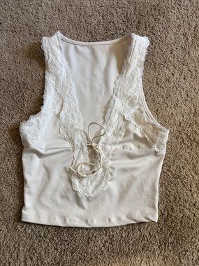 Cream Lace-Trim Cropped Tank Top Forever 21